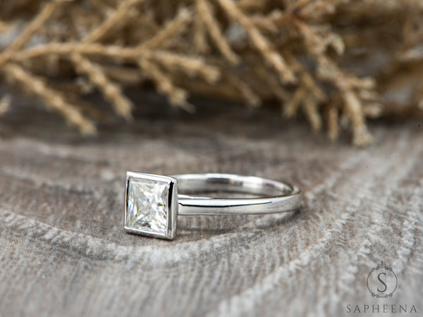 Siara 1.0 Ct Princess Cut Engagement Ring